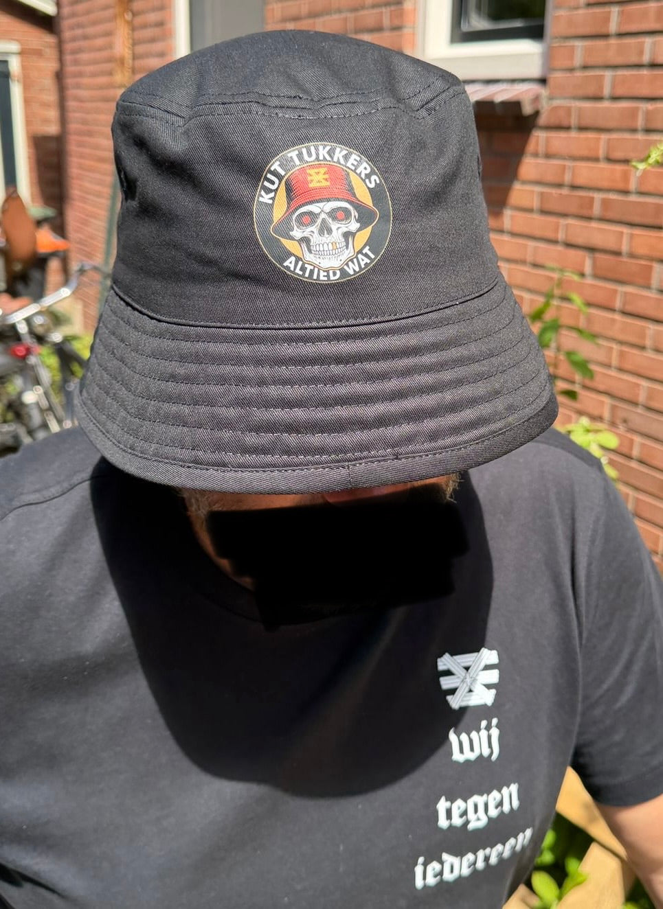 Bucket hat