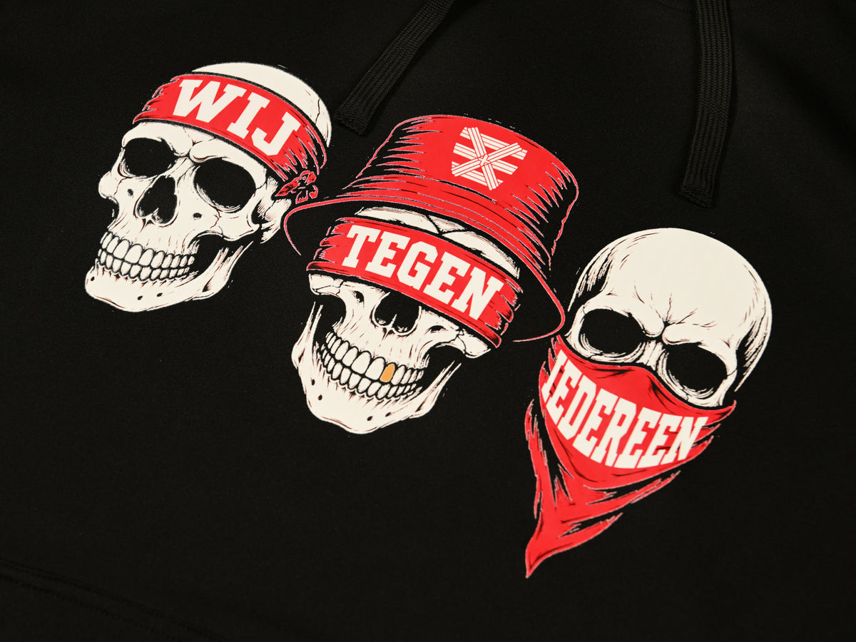 Hoodie: Wij tegen iedereen